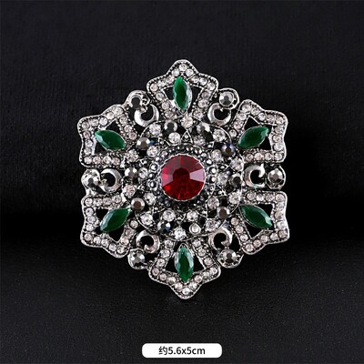 Baroka stils vintage sievietēm vīriešiem modes kristāla saktas piespraudes Retro pils metāla nozīmītes atloka piespraudes Unisex ballītes korsāžas rotaslietas