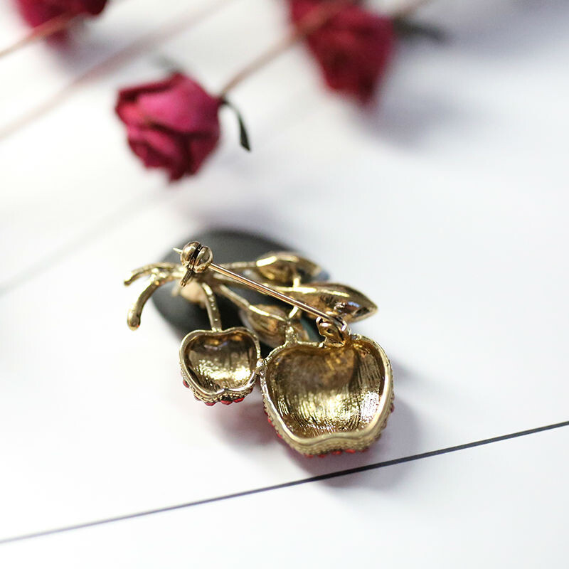 VEYO vörös cseresznye strasszos kristály brossok női divat ékszerek sáltű jelmez ékszerek