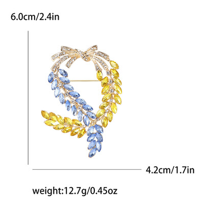 Μοντέρνες καρφίτσες αυτιών με στρας για γυναίκες