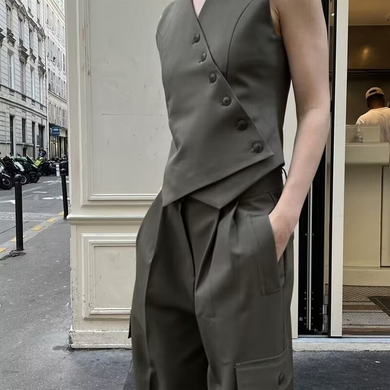 PB&ZA 2024 tavasz, új gomb dekorációval aszimmetrikus mellény, dupla zsebes munkaruha nadrágok ingázó kétrészes szett