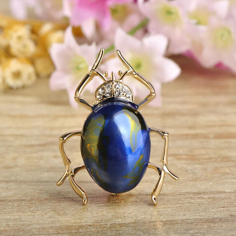 Blucome spīdīgi zaļa kukaiņu sakta Zelta krāsas sakausējuma piespraudes Sievietēm Bērniem Dzimšanas dienas Dāvanas Apģērbi Dekorācijas Uzvalks Apkakles Mētelis Piespraudes