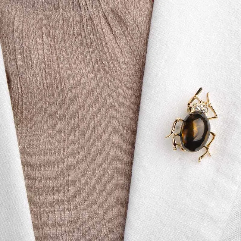 Blucome spīdīgi zaļa kukaiņu sakta Zelta krāsas sakausējuma piespraudes Sievietēm Bērniem Dzimšanas dienas Dāvanas Apģērbi Dekorācijas Uzvalks Apkakles Mētelis Piespraudes