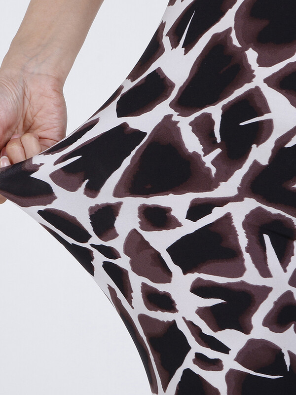 YSDNCHI Vasaras legingi Sieviešu modes Fitness Kaprisa akmens raksta apdruka Īsi leggins Push Up Poliestera Elastīgie Līdz ikru vidum