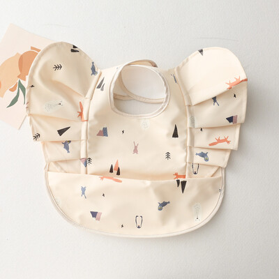 INS Nordic Style Baba előke Vízálló rövid ujjú zsebetetővel Vízálló előke Könnyen tisztítható Aranyos elefánt előke puha PU