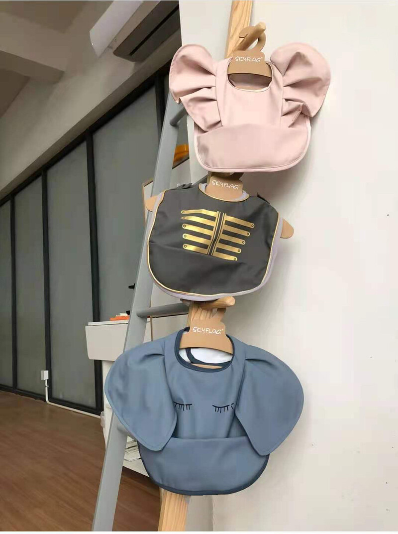 INS Nordic Style Baba előke Vízálló rövid ujjú zsebetetővel Vízálló előke Könnyen tisztítható Aranyos elefánt előke puha PU