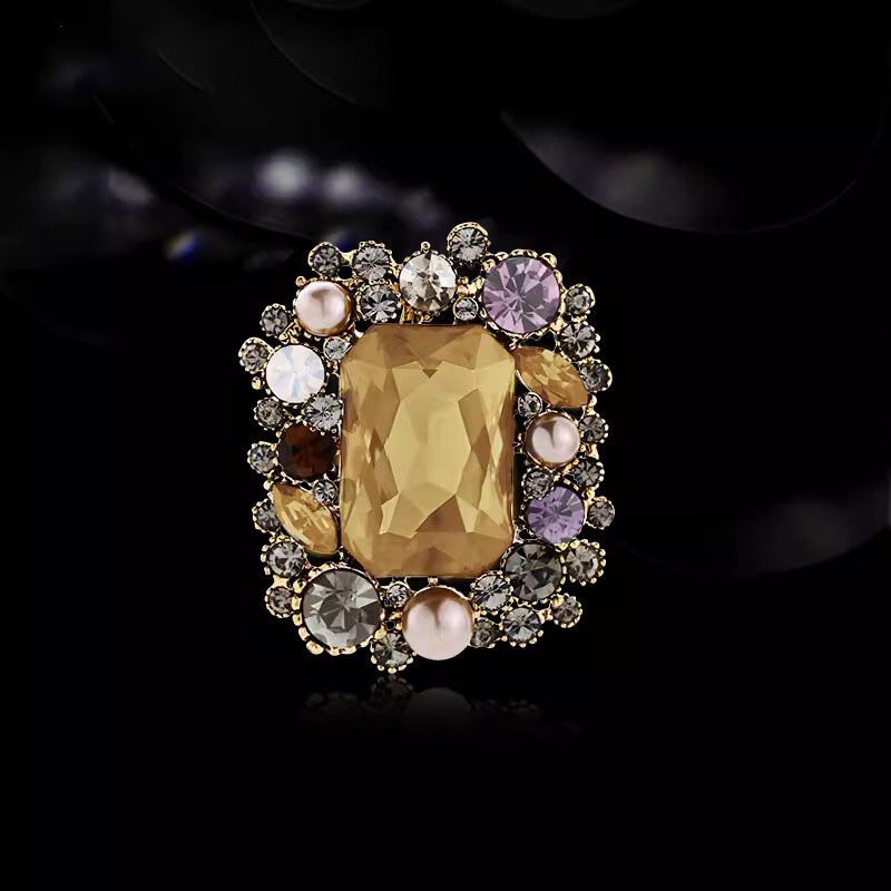 Broșă de cristal pătrată retro baroc Pearl Elegantă și demnă Ace superbe Broșă haină de toamnă și iarnă accesorii vintage