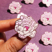 Frumoasă floare de bujor Pastel email dur Pin Fashion Charm Plant Flori Broșă de aur Artă romantică Insigna Unic Bijuterii Cadou