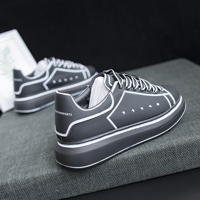 Pantofi albi literari șic Modele de cuplu McQueen 2022 Noua versiune coreeană Pantofi de cuplu de bază Multicolori Disponibili tot anul