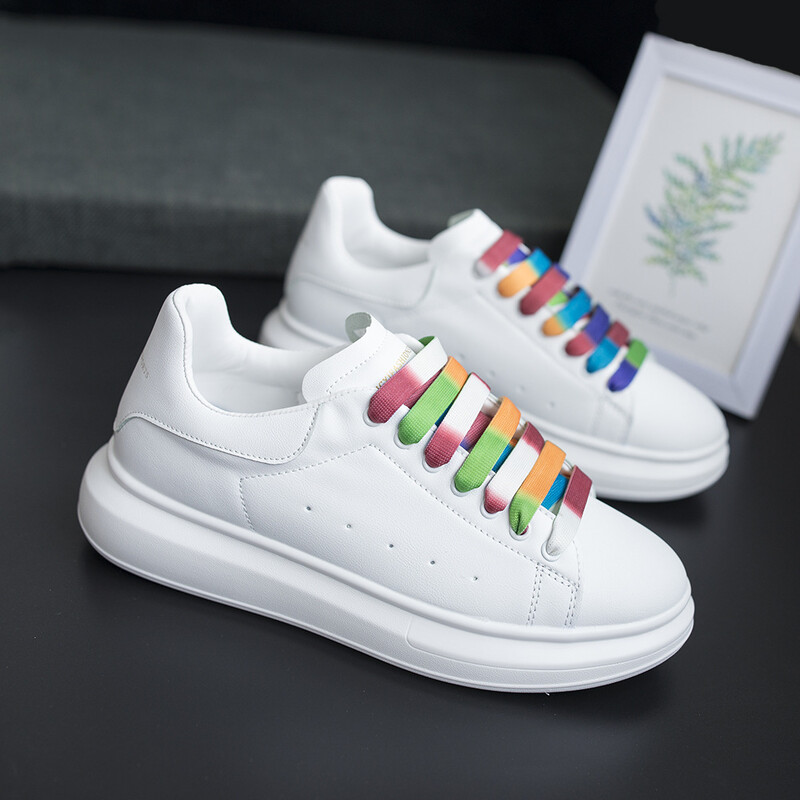 Pantofi albi literari șic Modele de cuplu McQueen 2022 Noua versiune coreeană Pantofi de cuplu de bază Multicolori Disponibili tot anul