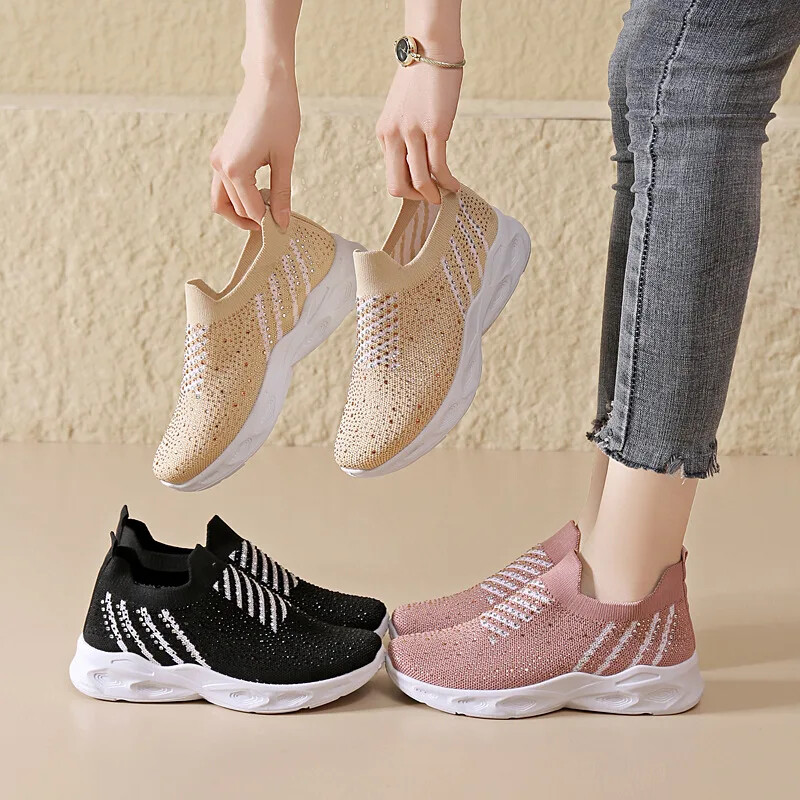 Vaba aja veetmise naiste kingad 2024 Uued vesi-teemantvõrgust hingavad üksikud kingad, pehme tald, mugavad moodsad naistejalatsid