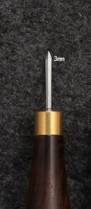 Νέας γενιάς Δερμάτινο ράψιμο Σουβίλι σε σχήμα διαμαντιού Εργαλείο χειροτεχνίας από έβενο και ατσάλι, σκουπάκι ραψίματος DIY κωνικό