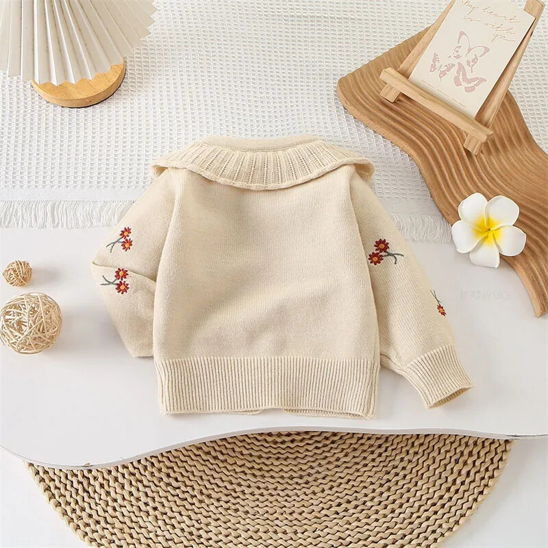 Dječji pulover za djevojčice Kardigan s izvezenim cvijećem Dječja odjeća Pletena jakna Jesen Zima Nove korejske modne majice za princeze