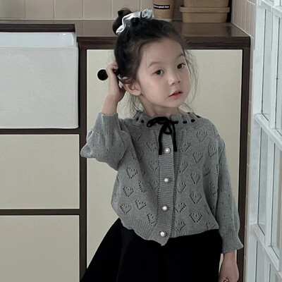 Džemper Djevojčica Korejski slatki jasen Izdubljeno pletenje Puf rukavi za bebe Jednostavna moda 2024. Široka dječja odjeća na pruge