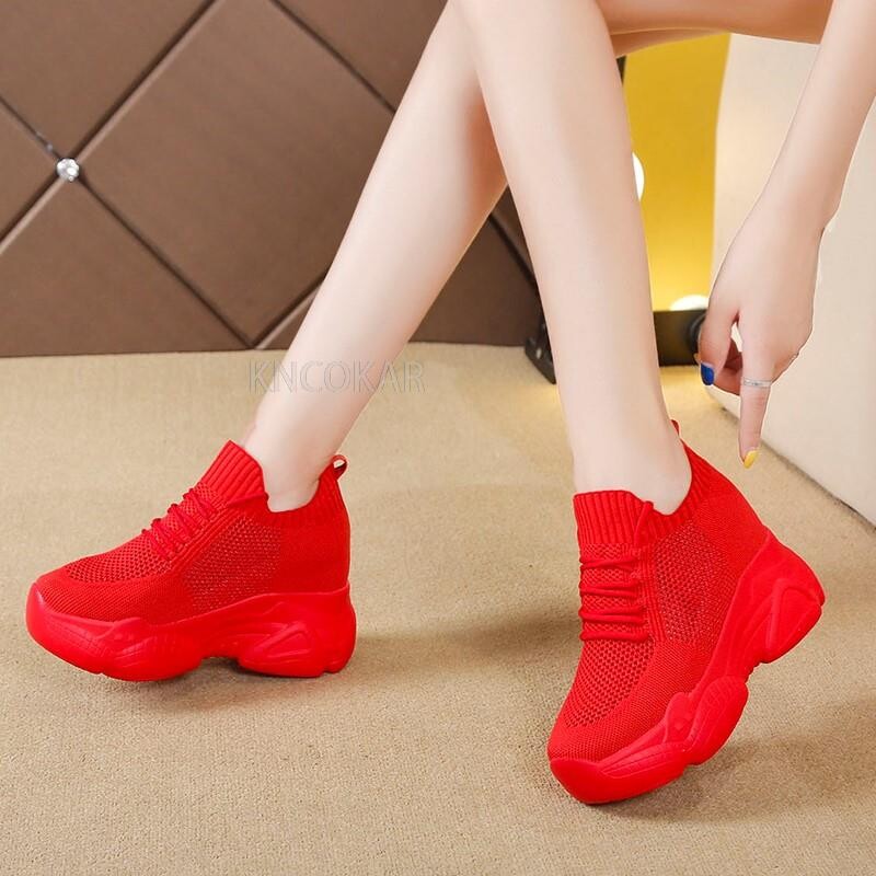 Prozračne mrežaste zdepaste tenisice Ženske proljeće ljeto 2022. Pletene cipele za povećanje Ženska bijela ležerna obuća
