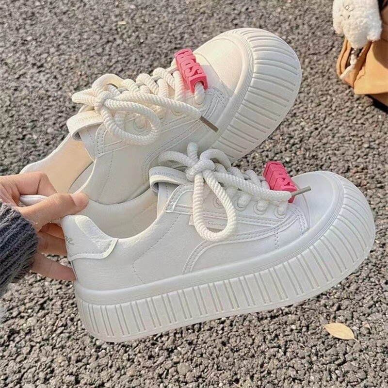 Modne ležerne ženske cipele s velikom glavom Vulkanizirajuće cipele Proljeće Jesen Novi dizajnerske korejske čipkane bijele tenisice s platformom Cipele za žene