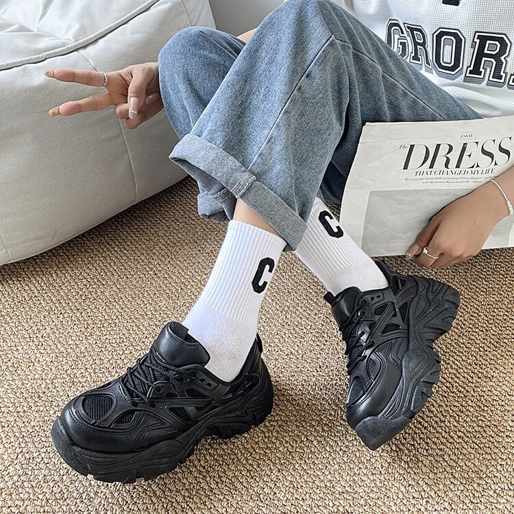 2024-es hálós női fehér, alkalmi női vulkanizáló tornacipő Légáteresztő sport gyalogos futóplatform vastag talpú lapos cipő Q22