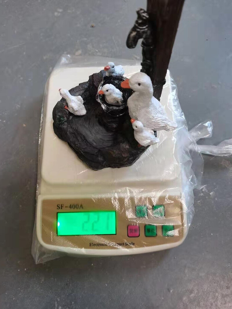 Statuie Rață Cu Lumini LED Solare Ornament Drăguț De Grădină De Animale Cu Energie Solară Viu Și Drăguț