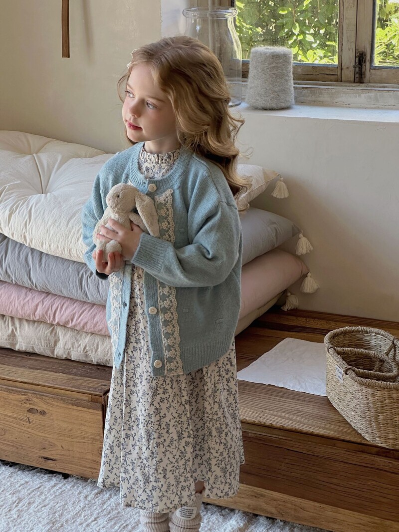 Džemper za djevojčice Kardigan Proljeće Jesen Novi korejski dječji čipkasti rubovi s cvjetnim rubovima Modni za djevojčice široki kaput s okruglim izrezom 2024.