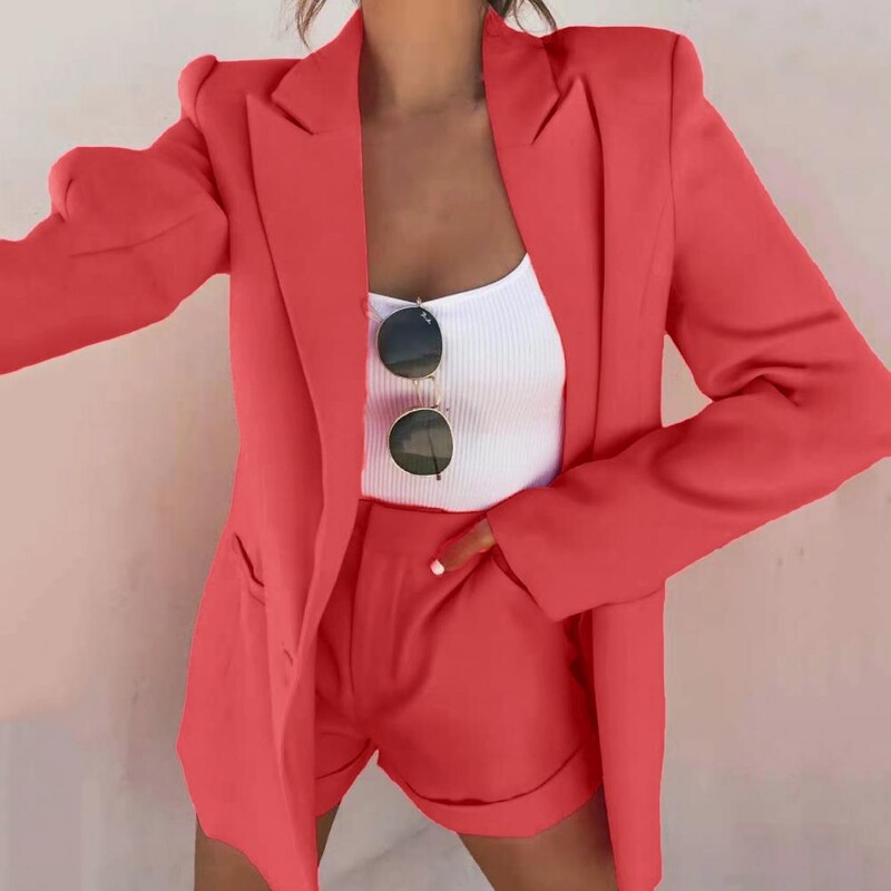 Divat Alkalmi kardigán blézer rövidnadrág 2024 tavaszi zseb design női névjegyes kardigán kabát rövidnadrág szett irodai felszerelés rövid öltönyök