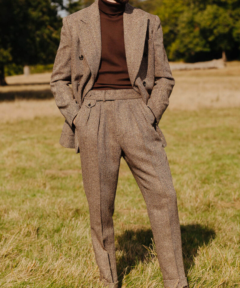 Elegáns halszálkás férfi esküvői öltönyök csúcsos hajtókás duplasoros szmoking vőlegénynek Blézer nadrág party üzleti szett