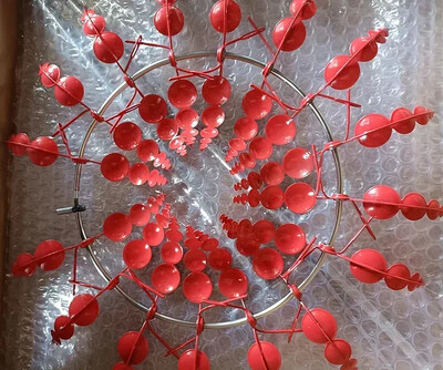 Metāla rotējošas 3D vējdzirnavas