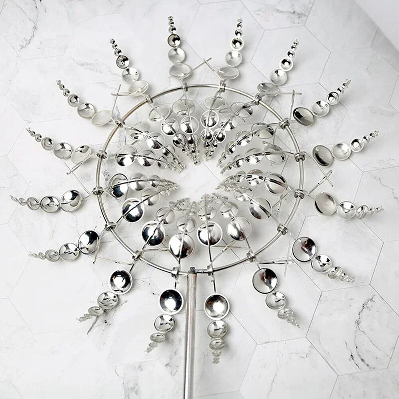 Metāla rotējošas 3D vējdzirnavas