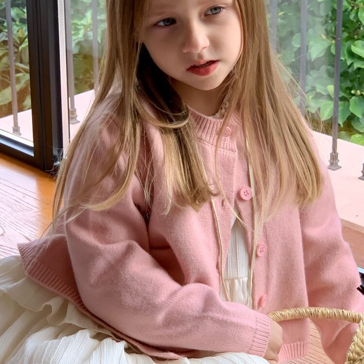 Pleteni kardigan za djevojčice jesen i zima 2023., nova zapadnjačka korejska verzija, ženski džemper za bebe, jakna, dječji gornji džemper