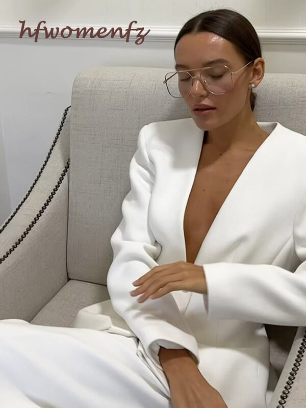 Ženski bijeli komplet od 2 komada, duboki V-izrez, kaput s jednorednim blejzerom, hlače s visokim strukom Ženska šik odjeća za jesensku uredsku damu 2024.