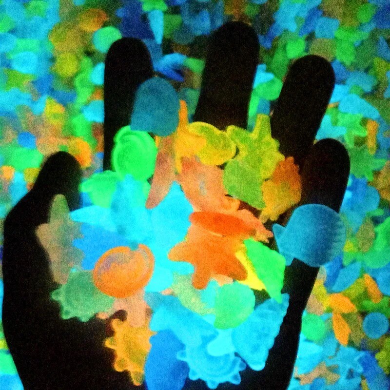100 de bucăți pietre strălucitoare stele de mare luminoase în formă de scoici strălucitoare în pietricele întunecate pentru grădină acvariu rezervor de pește peisaj de piscină