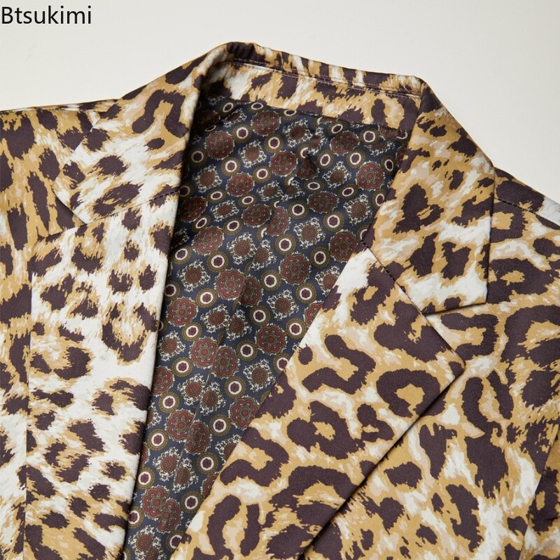 2024 Seturi de costume noi cu imprimeu leopard Moda bărbătească Slim Fit Cântăreț Costume de scenă Două piese Club de noapte Îmbrăcăminte pentru bărbați Oversized