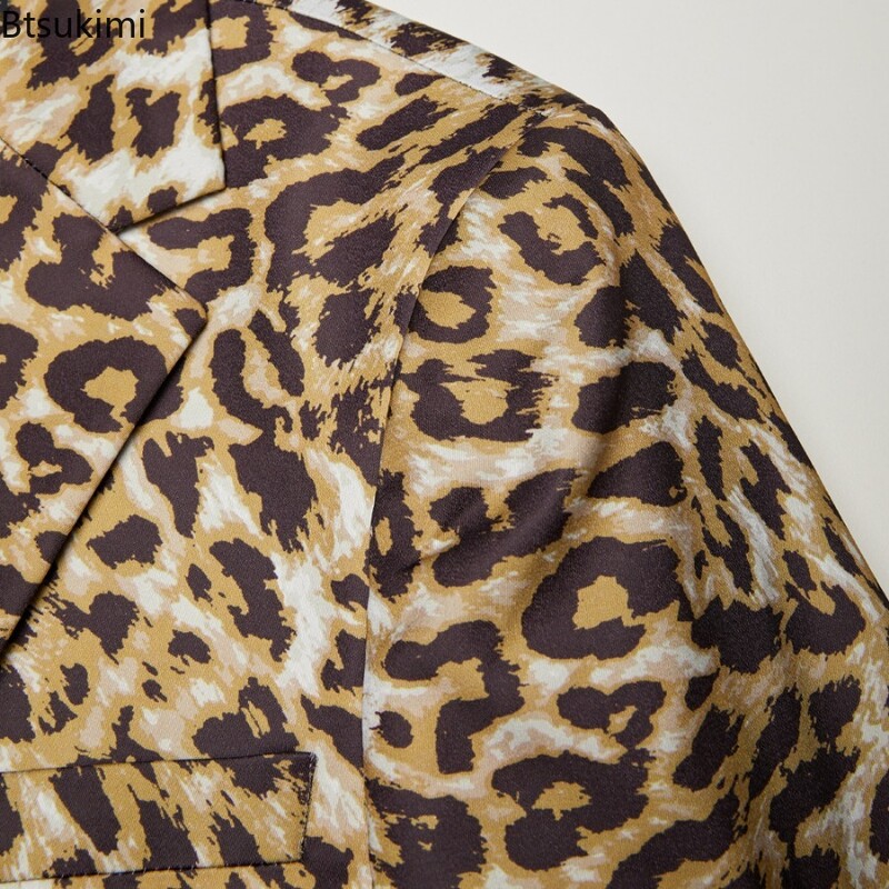2024 Seturi de costume noi cu imprimeu leopard Moda bărbătească Slim Fit Cântăreț Costume de scenă Două piese Club de noapte Îmbrăcăminte pentru bărbați Oversized