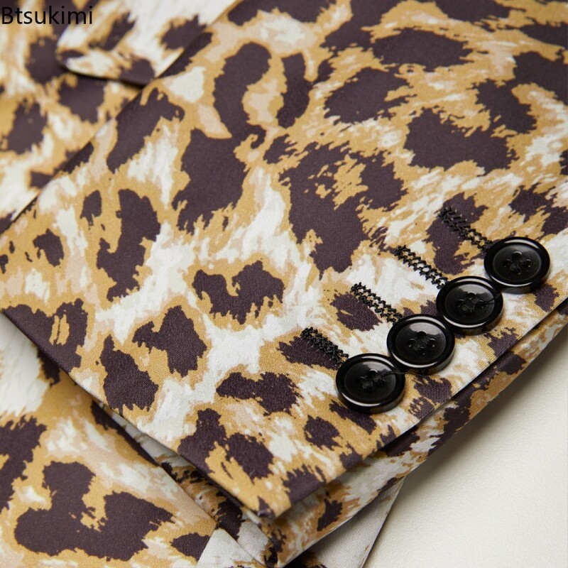 2024 Seturi de costume noi cu imprimeu leopard Moda bărbătească Slim Fit Cântăreț Costume de scenă Două piese Club de noapte Îmbrăcăminte pentru bărbați Oversized