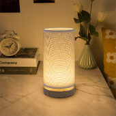 Jednostavna moderna europska spavaća soba Dekoracija platna Art Mala stolna svjetiljka Kreativna LED dječja noćna lampa