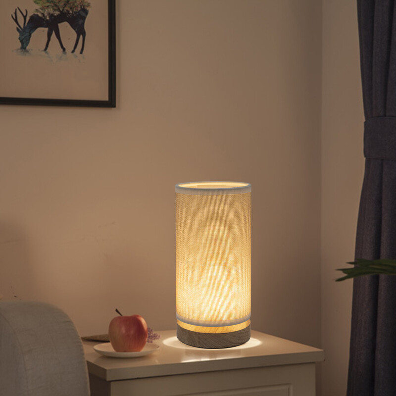 Jednostavna moderna europska spavaća soba Dekoracija platna Art Mala stolna svjetiljka Kreativna LED dječja noćna lampa