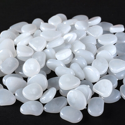 Ragyog a sötét sziklák, ragyogó kövek, dekor kavics kövek kertbe, sétány, cserepes növény, virágágyás, 100 darab