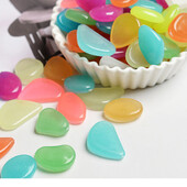 50 db Sötétben világító Kert Kavics Járdához Kert Terasz Gyep Kert Terasz Akvárium Dekoráció Ragyogó Kő