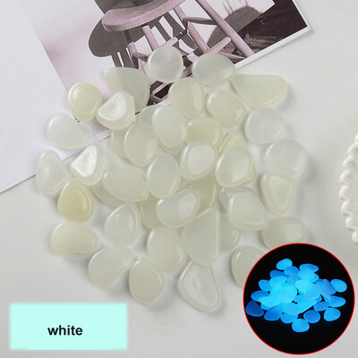 Ragyog a sötétben a kertben Kavics a járdához Kert Terasz Gyep Kert Terasz Akvárium Dekoráció Ragyogó kő