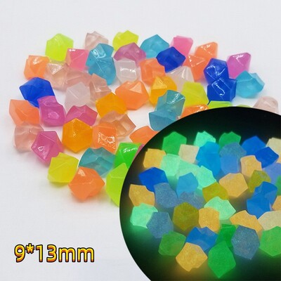 50/100 db Sötétben világító kavicsok a járdához Kert Terasz Gyep Kert Terasz Akvárium Ragyogó Kő dekoráció