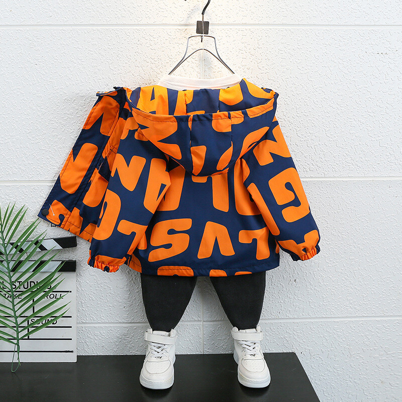 Gyerekruha fiúknak tavaszi és őszi kabátok 2024 új stílusú felsők fiú babaruhák gyerek betűs széldzseki