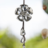 Polírozott AB színű napvirágszirom bojt kristály autós medál szivárvány streamer napfogó udvar kert parasztház függő dekoráció