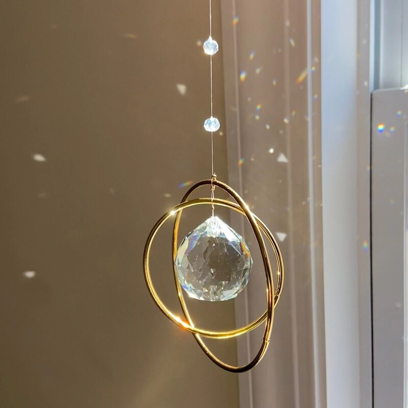 1db ablakon függő szivárványos napfogó, üveggolyós prizmás napfogó függő dekorációk függő díszek