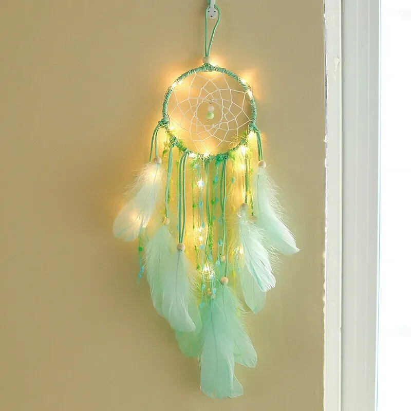 Kézzel készített álomfogó zöld tollakkal Éjszakai fény autós fali dekoráció lakberendezési világítás ajándék szoba dekoráció