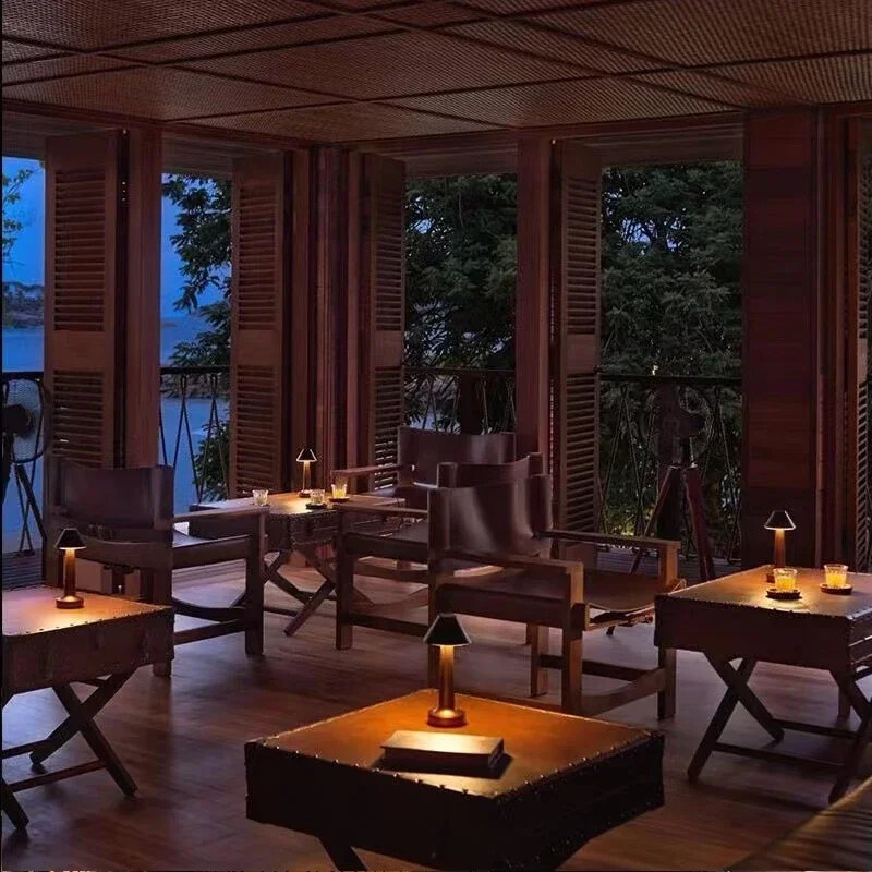 Fém érintőképernyős asztali lámpa Újratölthető vezeték nélküli dekoratív lámpa Étterem Hotel Bár Hálószoba Éjjeli lámpa