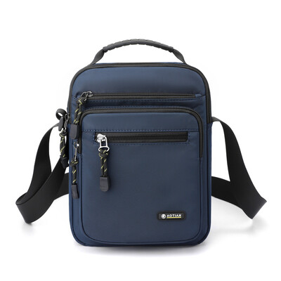 2024 új férfi válltáskák Crossbody táska többfunkciós férfi alkalmi kézitáskák kis férfi utazó táskák