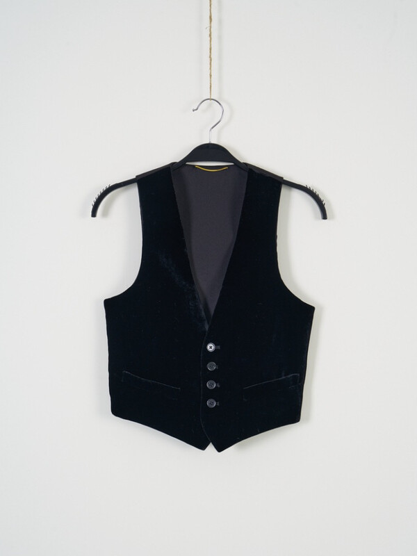 Vintage elegants, melns samta uzvalks sieviešu 2023. gada rudens/ziemas žakete + šauri pieguļoša veste + taisnas bikses, moderns trīsdaļīgs komplekts