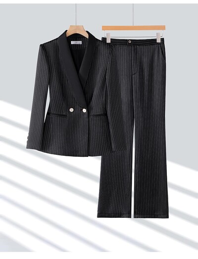 Korea kevadsügise naiste elegantsed kontoritööd, triibulised bleiserid ja laia säärega püksikomplektid. Moodsad ülisuured kaheosalised ülikonnad Trend