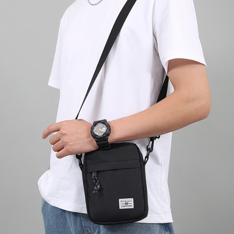 Mini geantă crossbody pentru bărbați Geantă mică de umăr pentru bărbați Rucsac mic diagonală pentru bărbați Geantă pentru telefon ușor Messenger Bag pentru piept Fanny