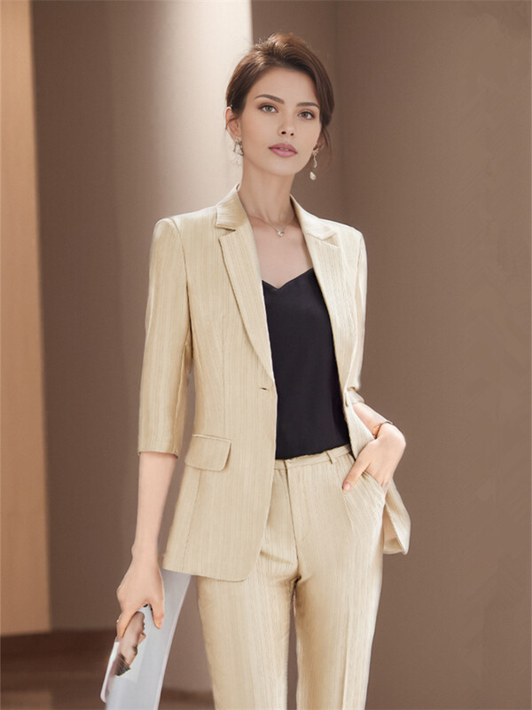 Nadrággarnitúrák női Elegáns és elegáns félujjú blézer 2 részes készletek ruhák nadrágok öltönyök kék khaki tavaszi nyár új 2024