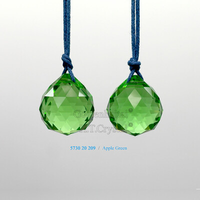 2 vnt. 20 mm krištoliniai rutuliukai su stiklo briaunomis prizmės Vaivorykštės sietyno dalys Apšvietimo pakabukai „Pasidaryk pats“ saulės gaudytojas Vestuvių vakarėlio namų dekoras