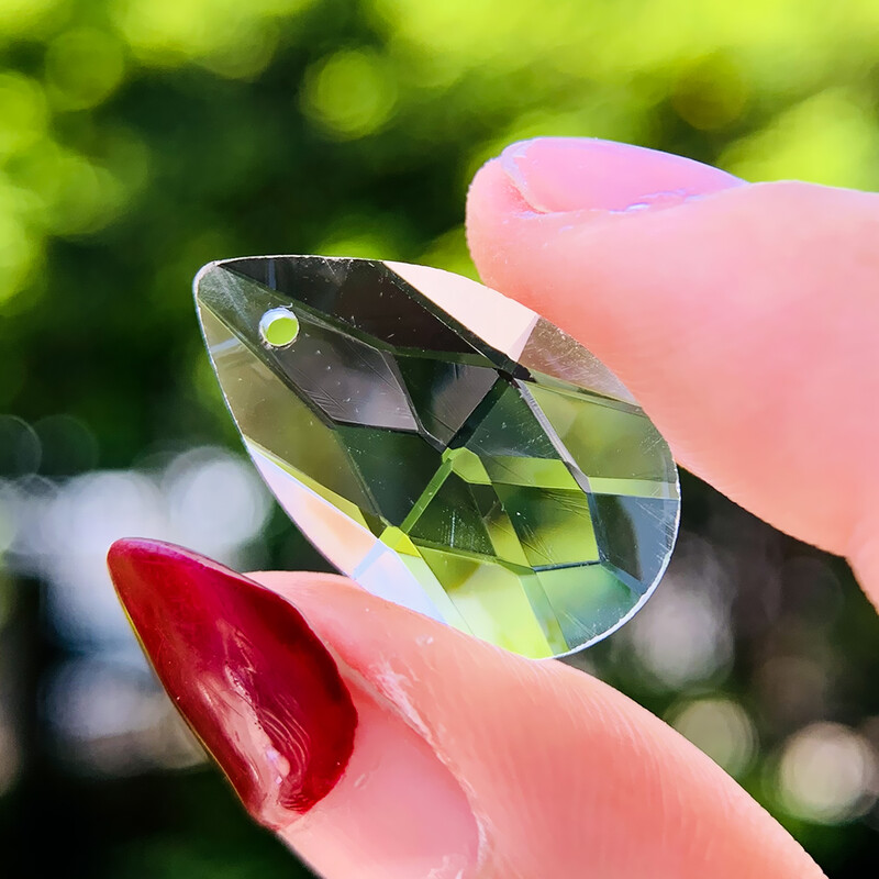 10 vnt skaidraus ašarų lašo stiklo krištolinio briaunoto prizmės sietyno dalys Saulės gaudyklė papuošalai Laimingi šviesūs feng shui pakabinami dekorai